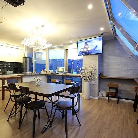 First Guesthouse Busan Dış mekan fotoğraf