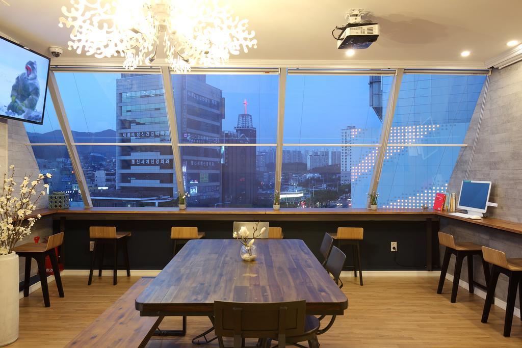 First Guesthouse Busan Dış mekan fotoğraf