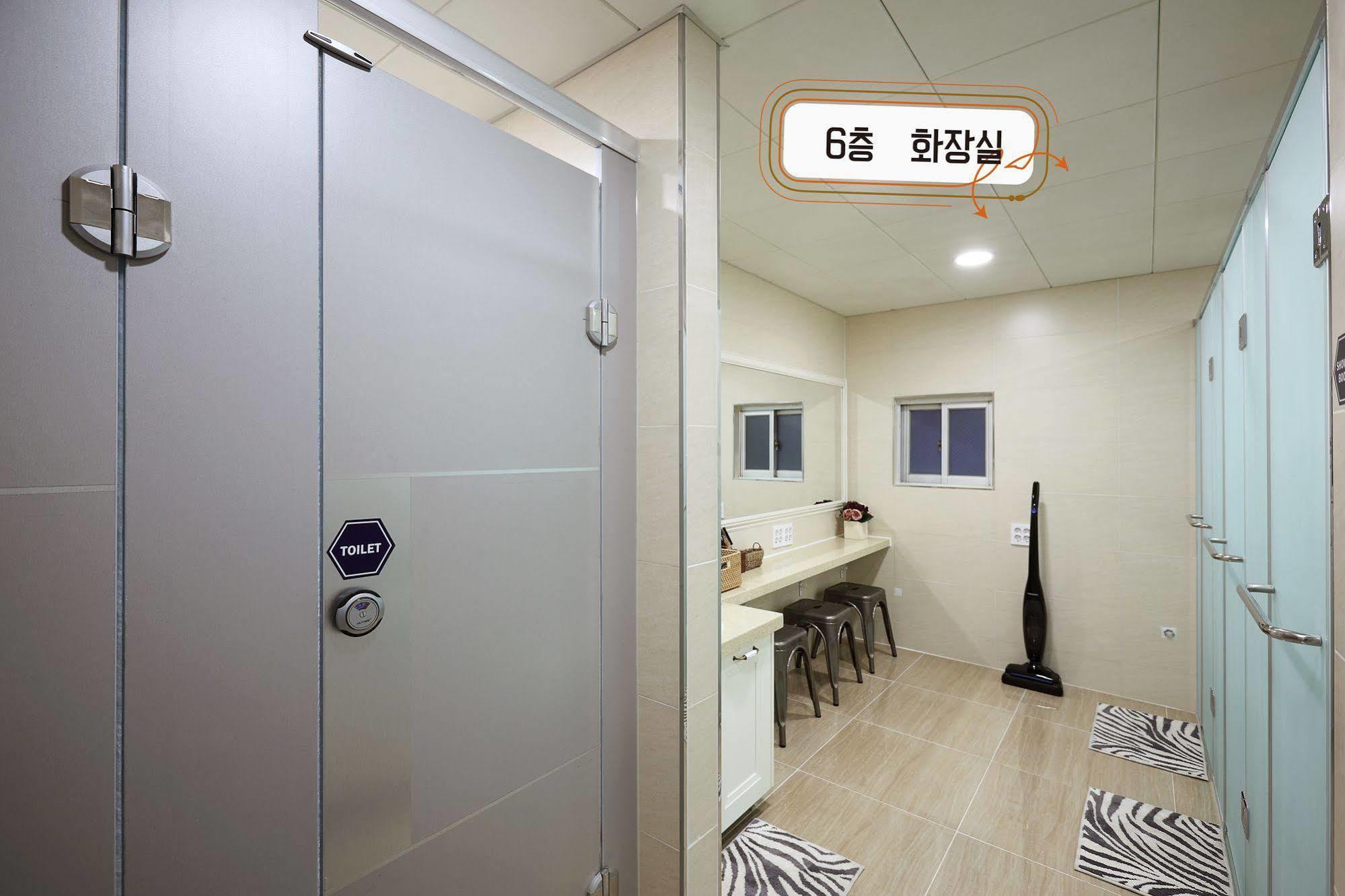 First Guesthouse Busan Dış mekan fotoğraf