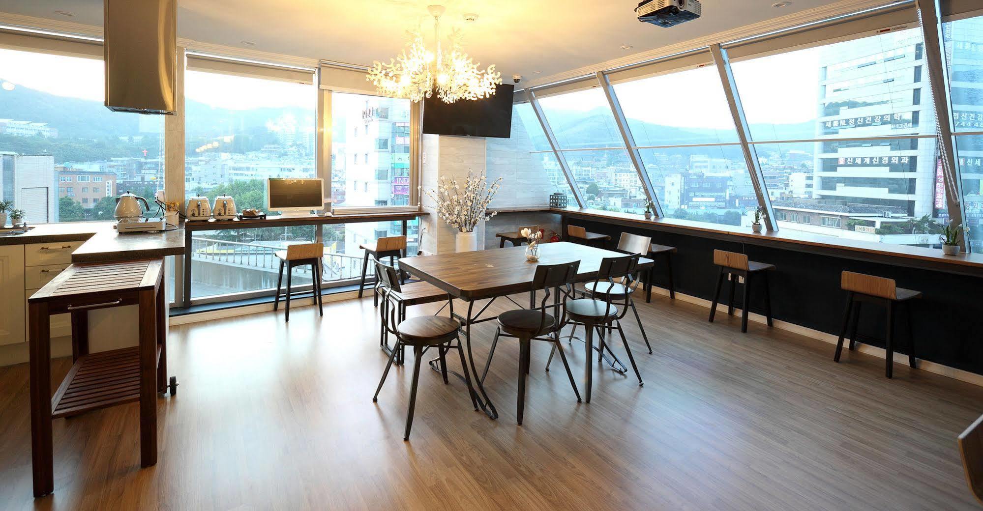 First Guesthouse Busan Dış mekan fotoğraf