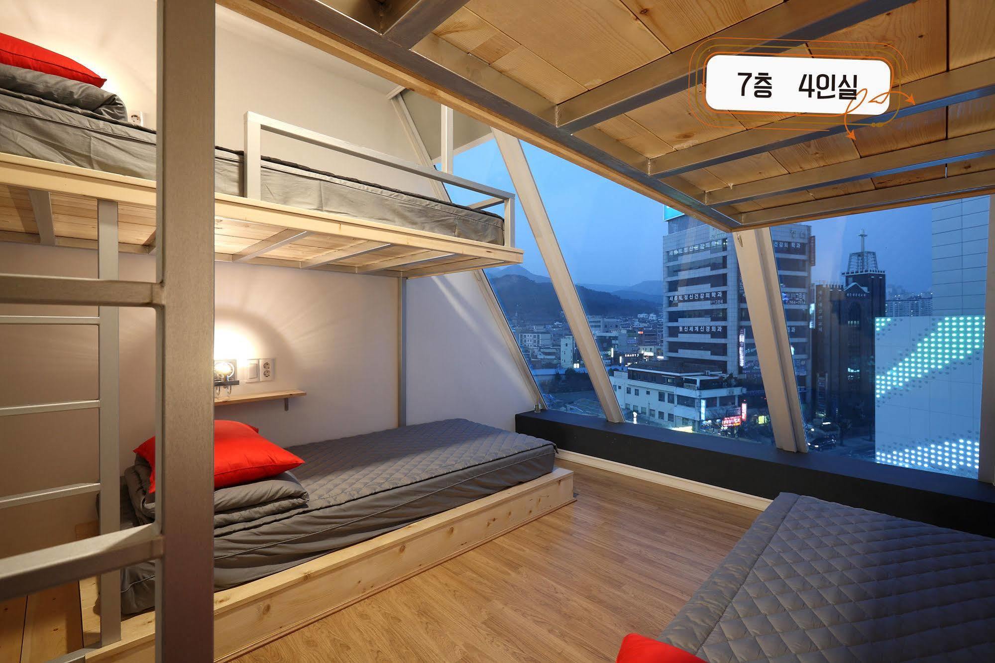 First Guesthouse Busan Dış mekan fotoğraf